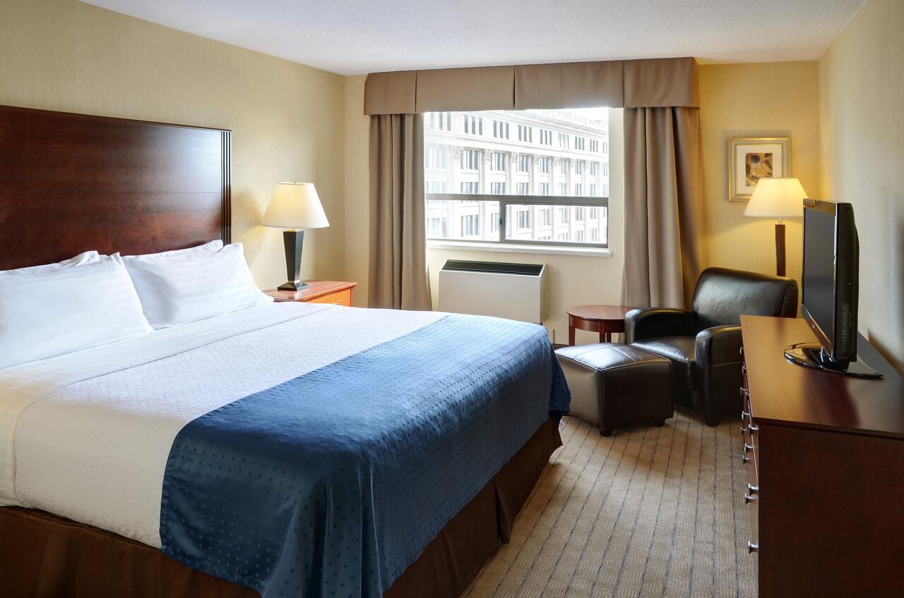 Holiday Inn & Suites Winnipeg Downtown By Ihg Екстериор снимка