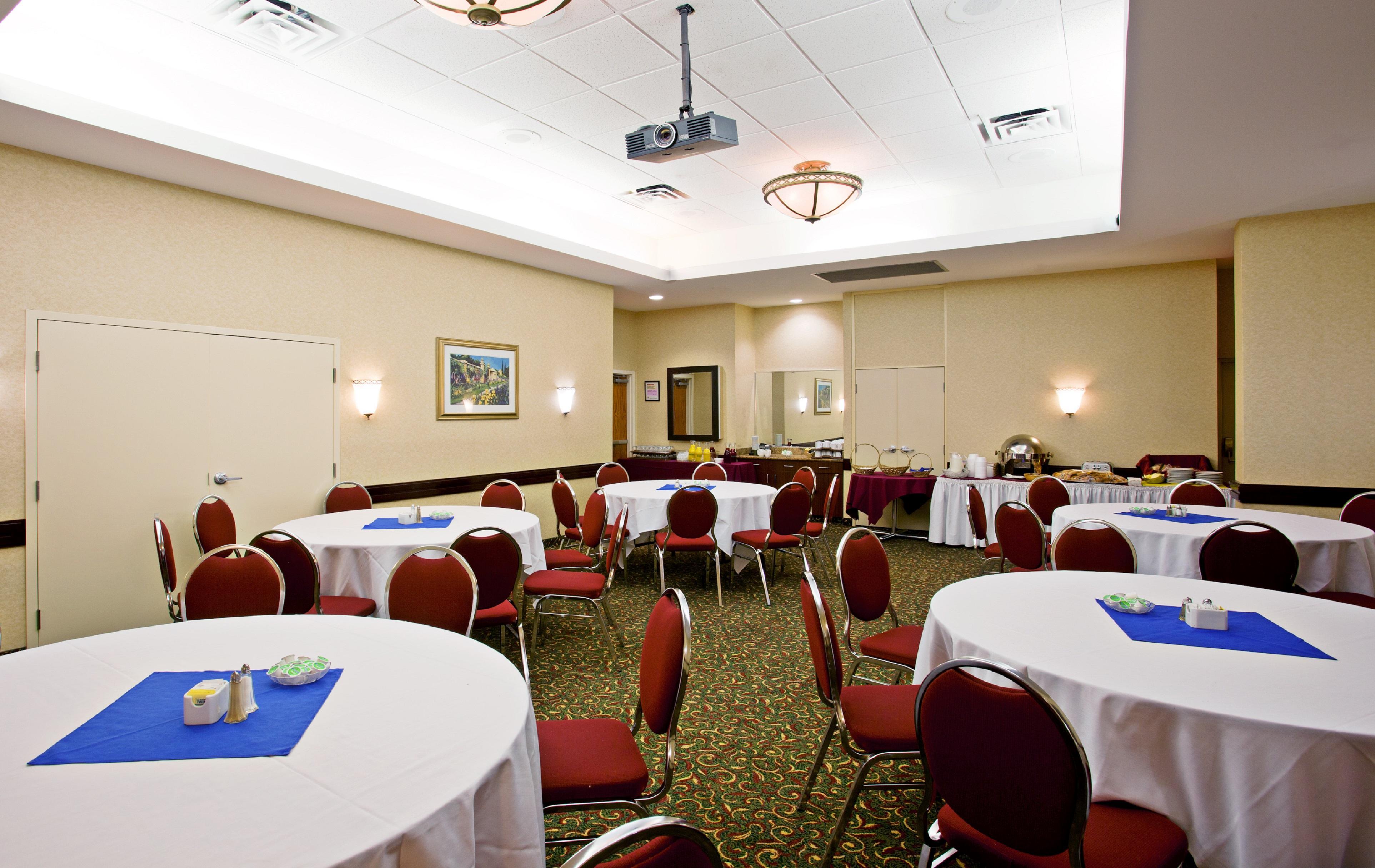 Holiday Inn & Suites Winnipeg Downtown By Ihg Екстериор снимка