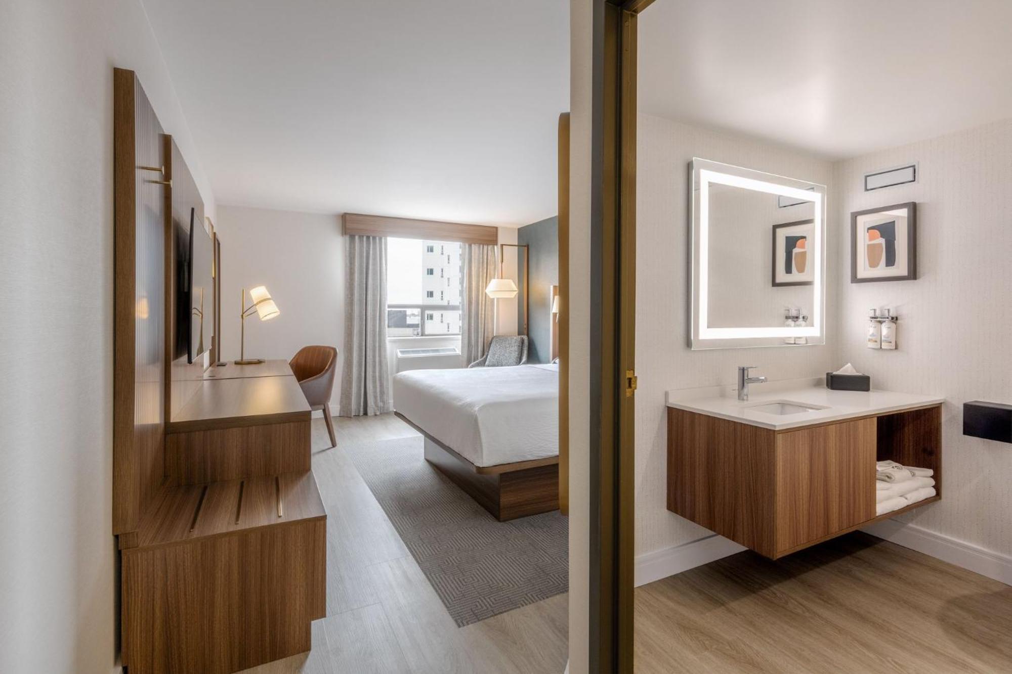 Holiday Inn & Suites Winnipeg Downtown By Ihg Екстериор снимка