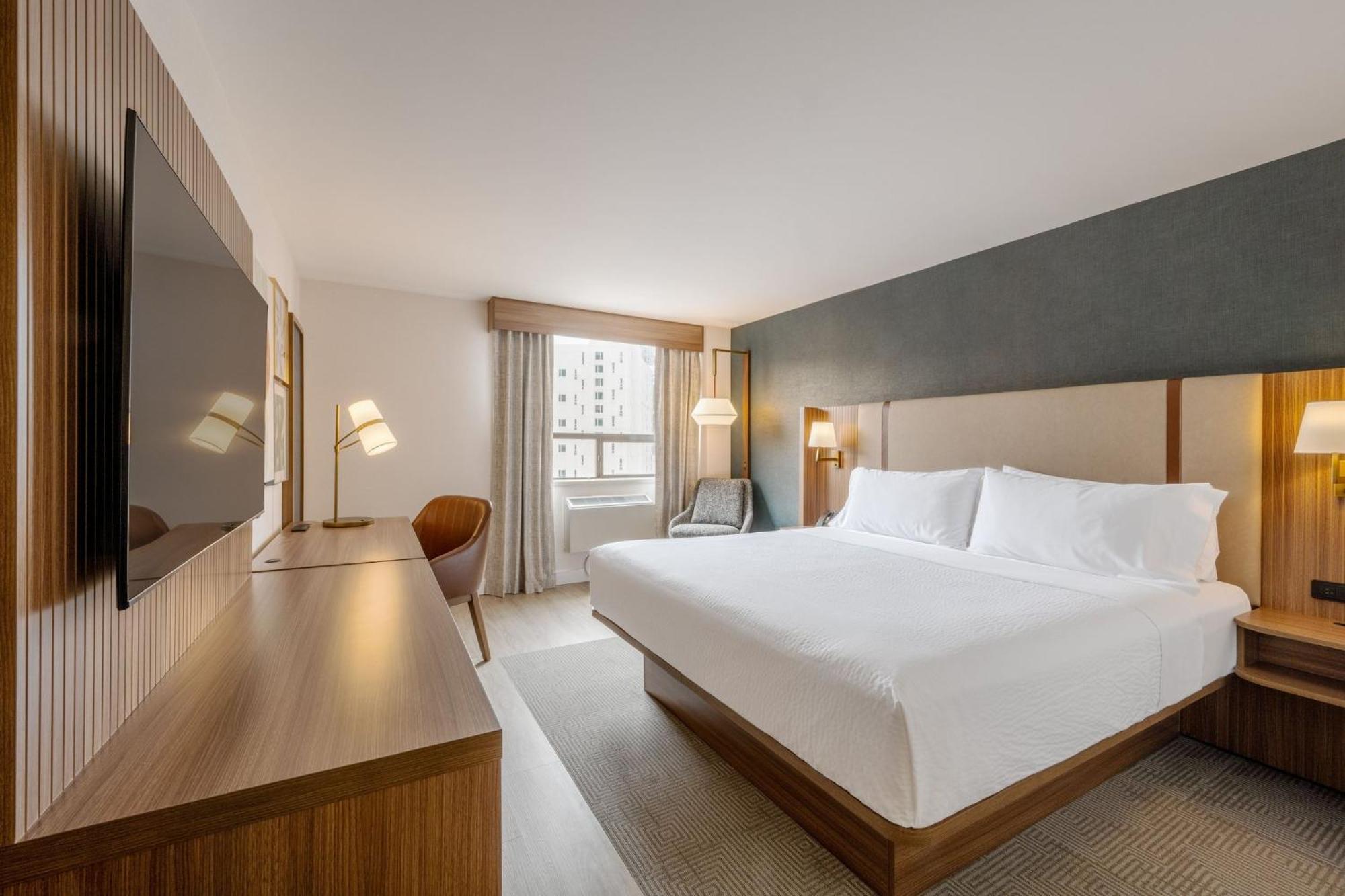Holiday Inn & Suites Winnipeg Downtown By Ihg Екстериор снимка