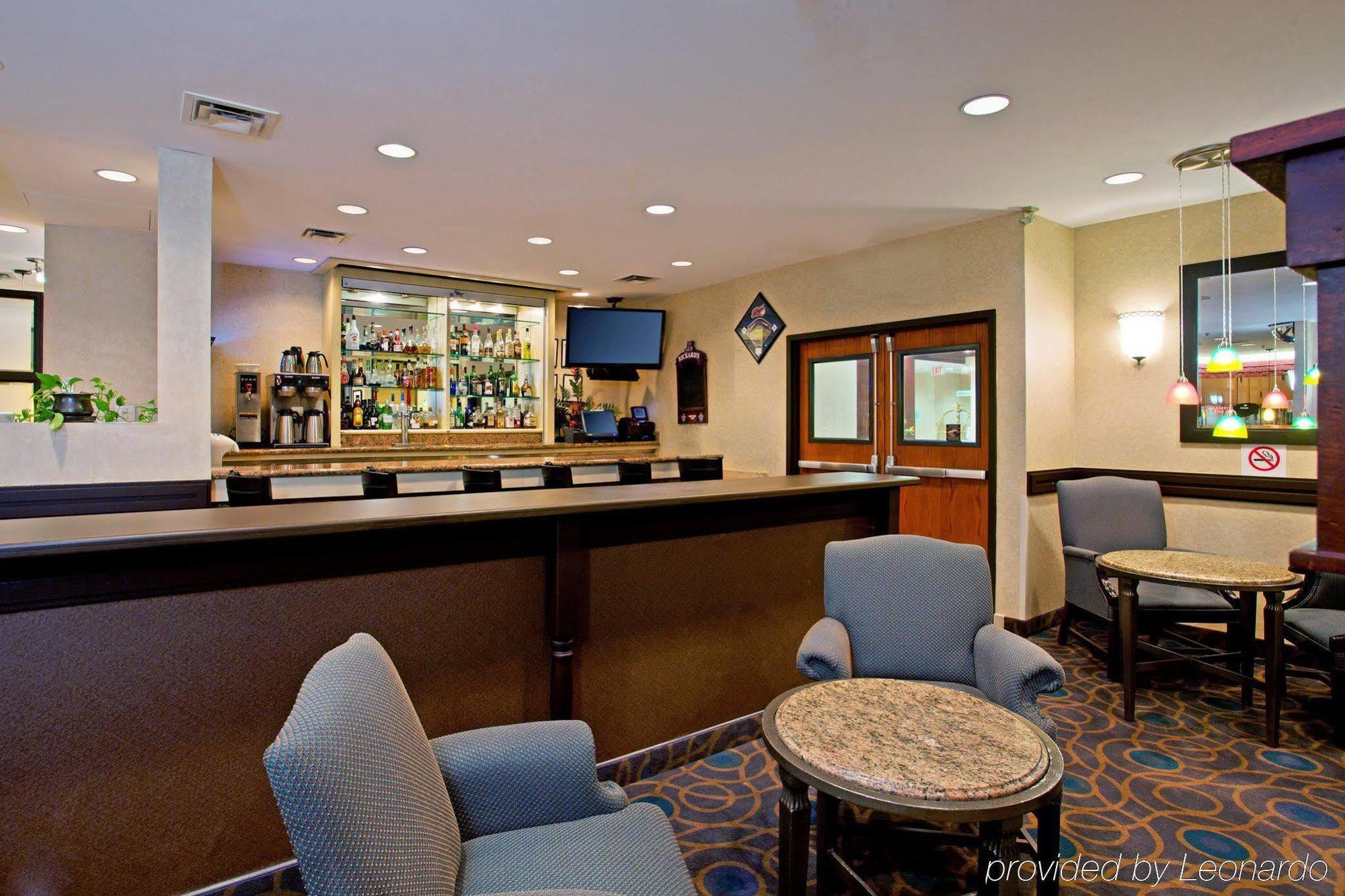 Holiday Inn & Suites Winnipeg Downtown By Ihg Екстериор снимка